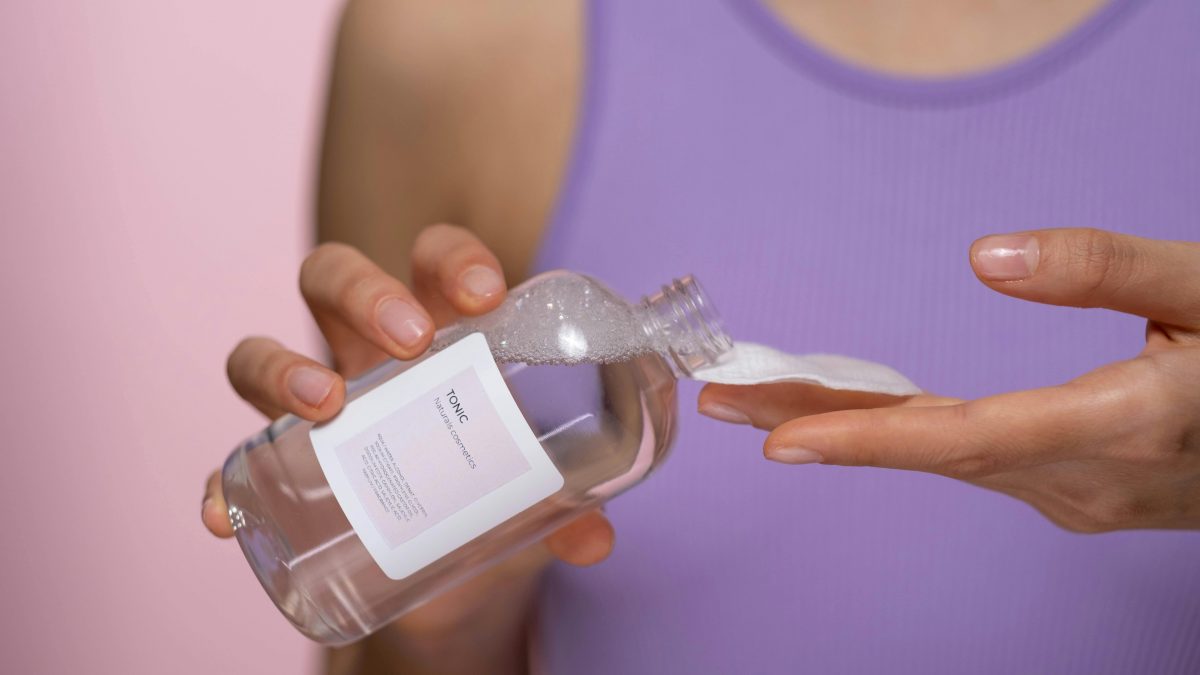 pexels-ron-lach-8131584