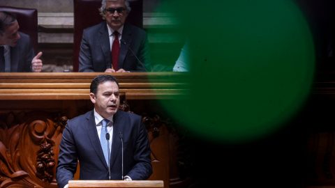 Luís Montenegro aborto inclusão Carta Direitos Fundamentais