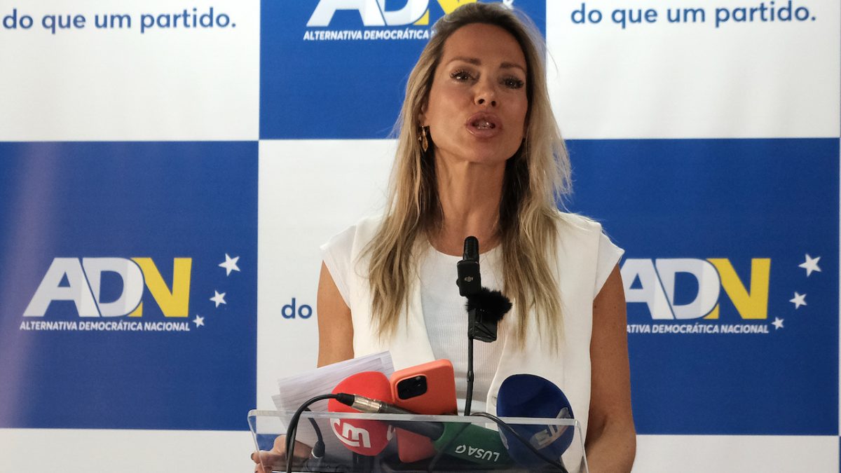 ApresentaÁ„o da candidatura de Joana Amaral Dias