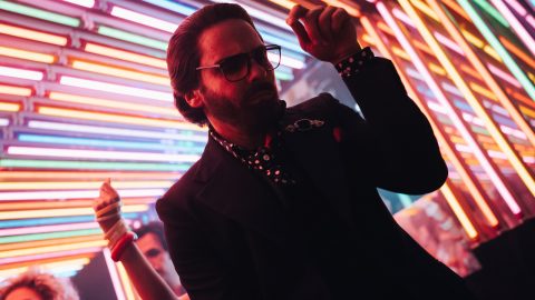 Becoming Karl Lagerfeld design série moda disney+