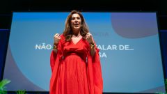 Cláudia Raia lisboa menopausa gravidez culpa peça de teatro