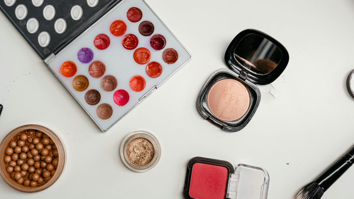 pexels-mart-production-7290709