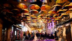 Rua cor de rosa Cais do Sodré Lisboa campanha Hepatite C