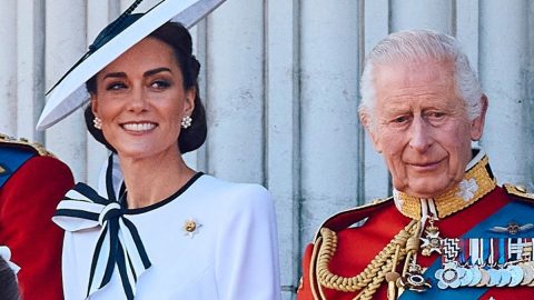 kate Middleton Carlos III Inglaterra emails melhoras cancro