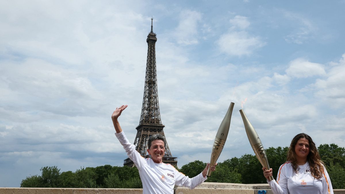 FRANCE-OLY-PARIS-2024-TORCH