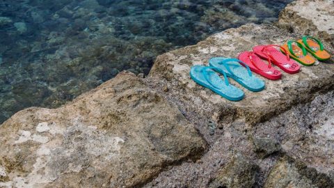 Calçado verão perigos benefícios especialista