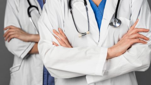 deepfakes médicos tratamentos risco perigosos ilegais redes sociais