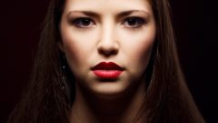 vermelho lábios shopping aposta escolha