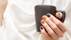 cor castanho pó cromado shopping