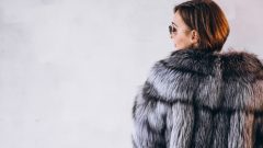 peles animais Semana da moda de londres proibe penas