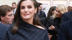 Rainha Letizia decotes assimétricos Espanha shopping