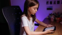 crianças agressão sexual ontline estudo num ano