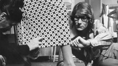 Yves Saint laurent leilão desenhos