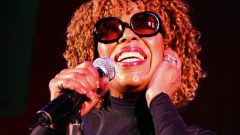 Roberta Flack cantora morreu Killing me Softly with this song